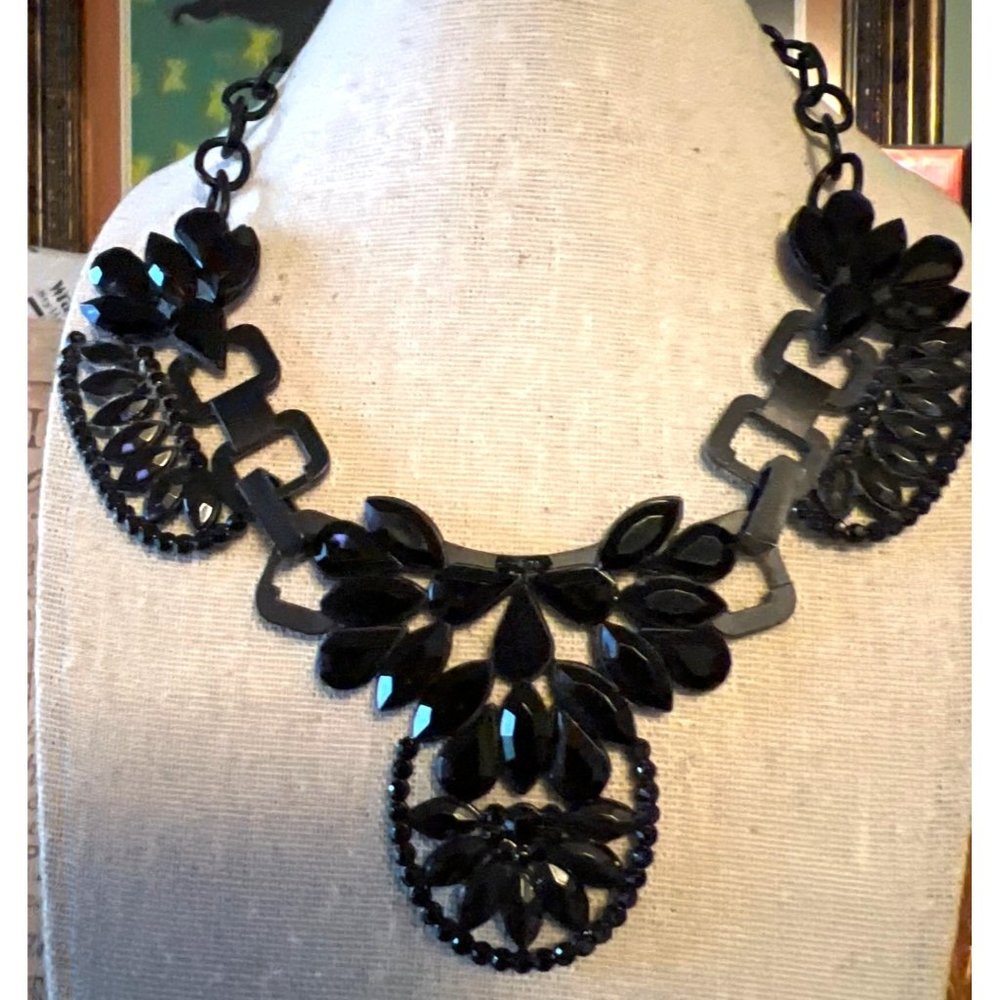 Black Metal Victorian Style Necklace -- 18